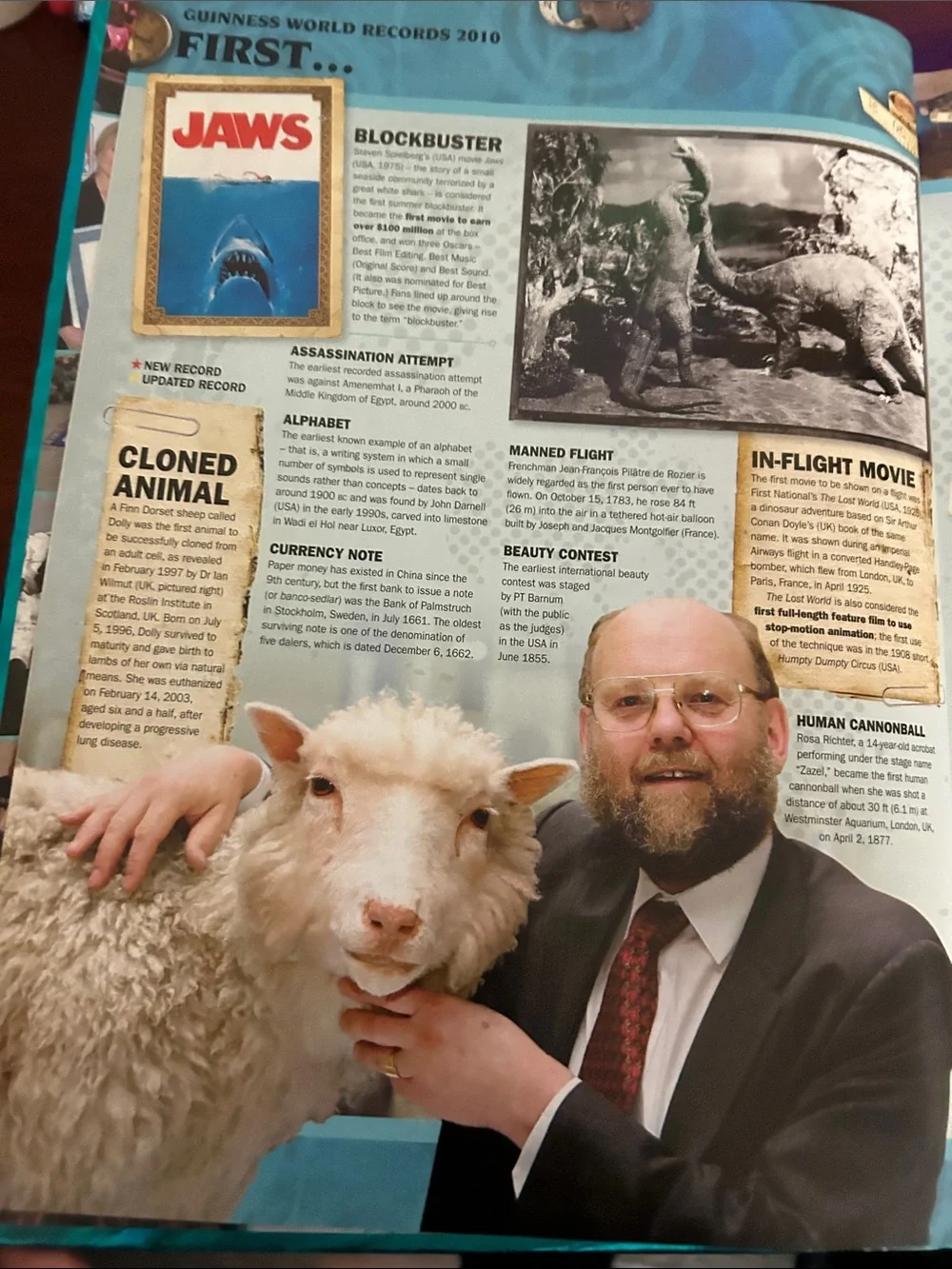 2010 - Guinness World Records The BOOK OF THE DECADE used hardcover book